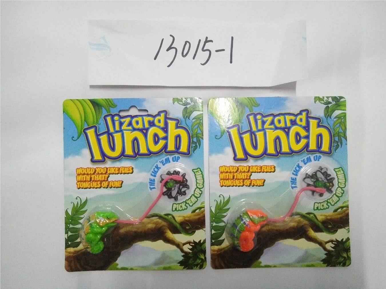 Ящерица с длинным языком, игрушка