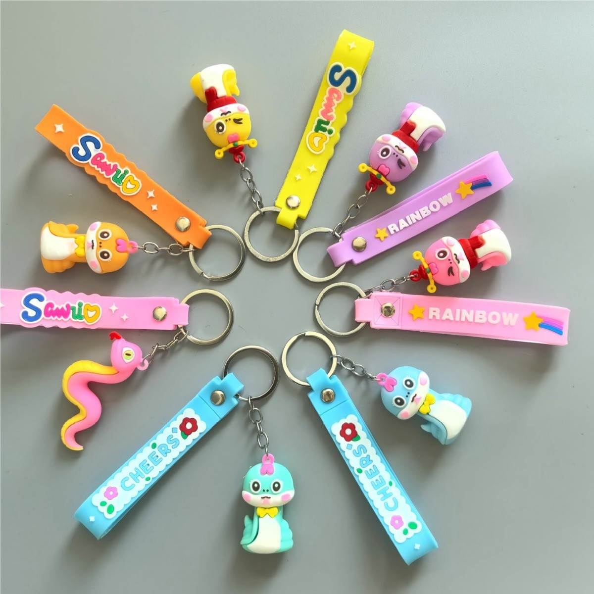 Оптовая закупка: Брелок Sanrio, мультяшный дизайн