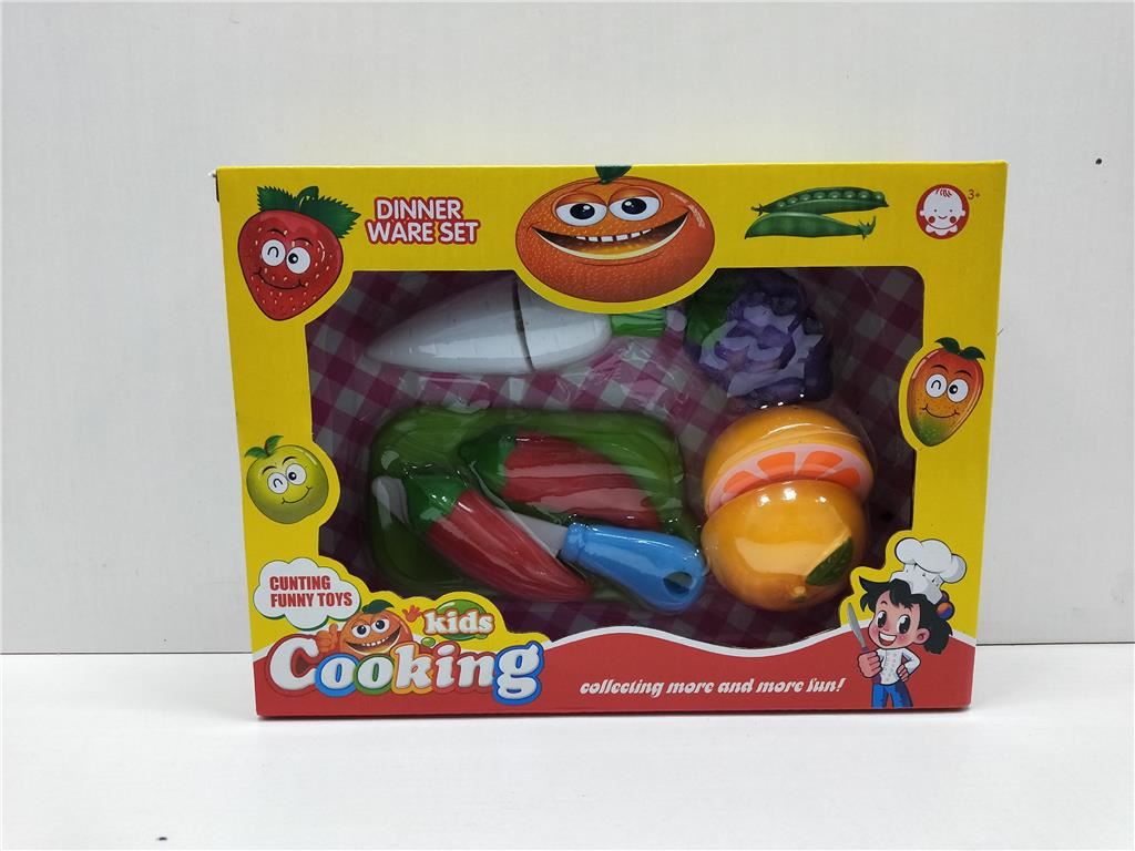 Игрушка "Фрукты на липучках" в коробке