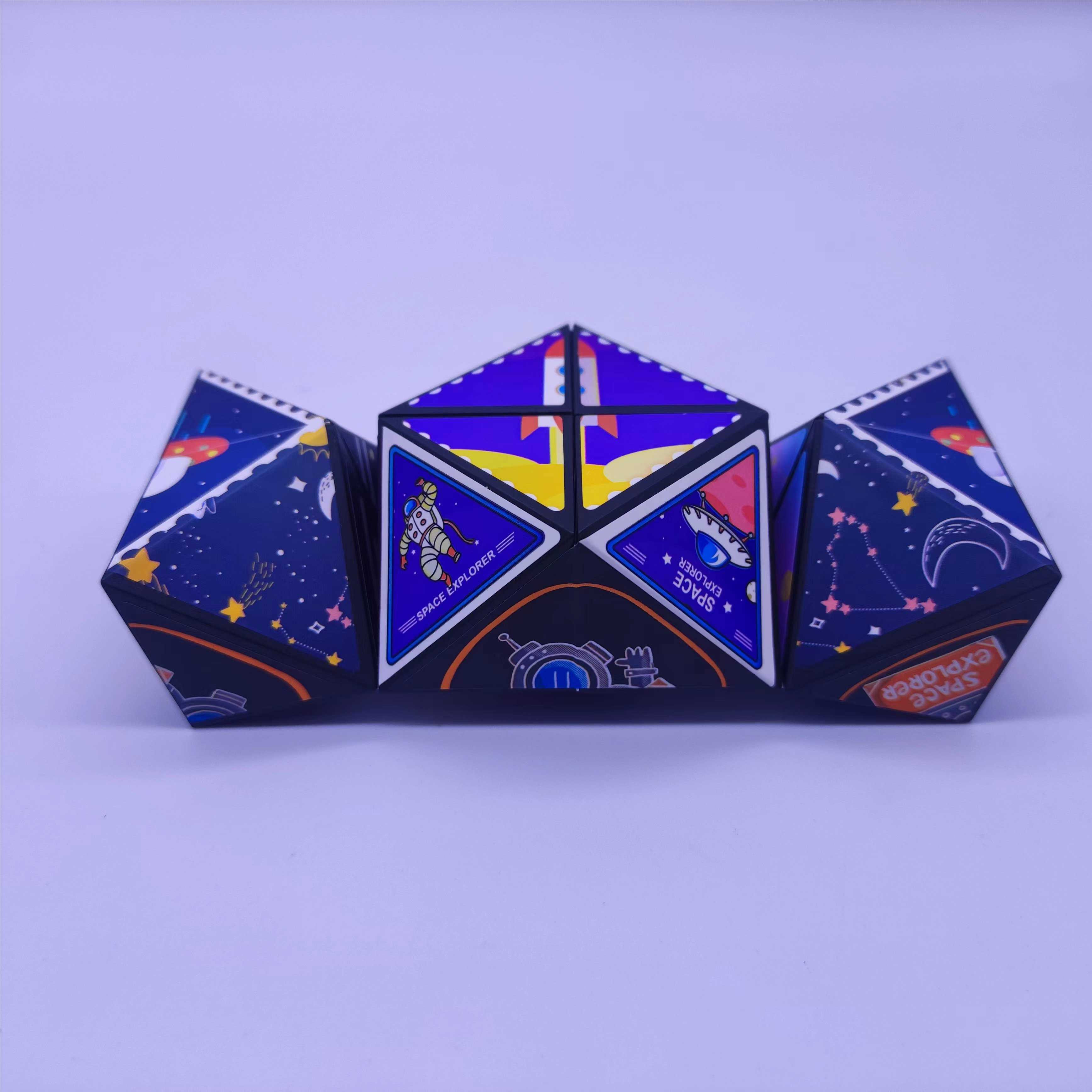 Бесконечный кубик-трансформер с космонавтом, 5.7 см