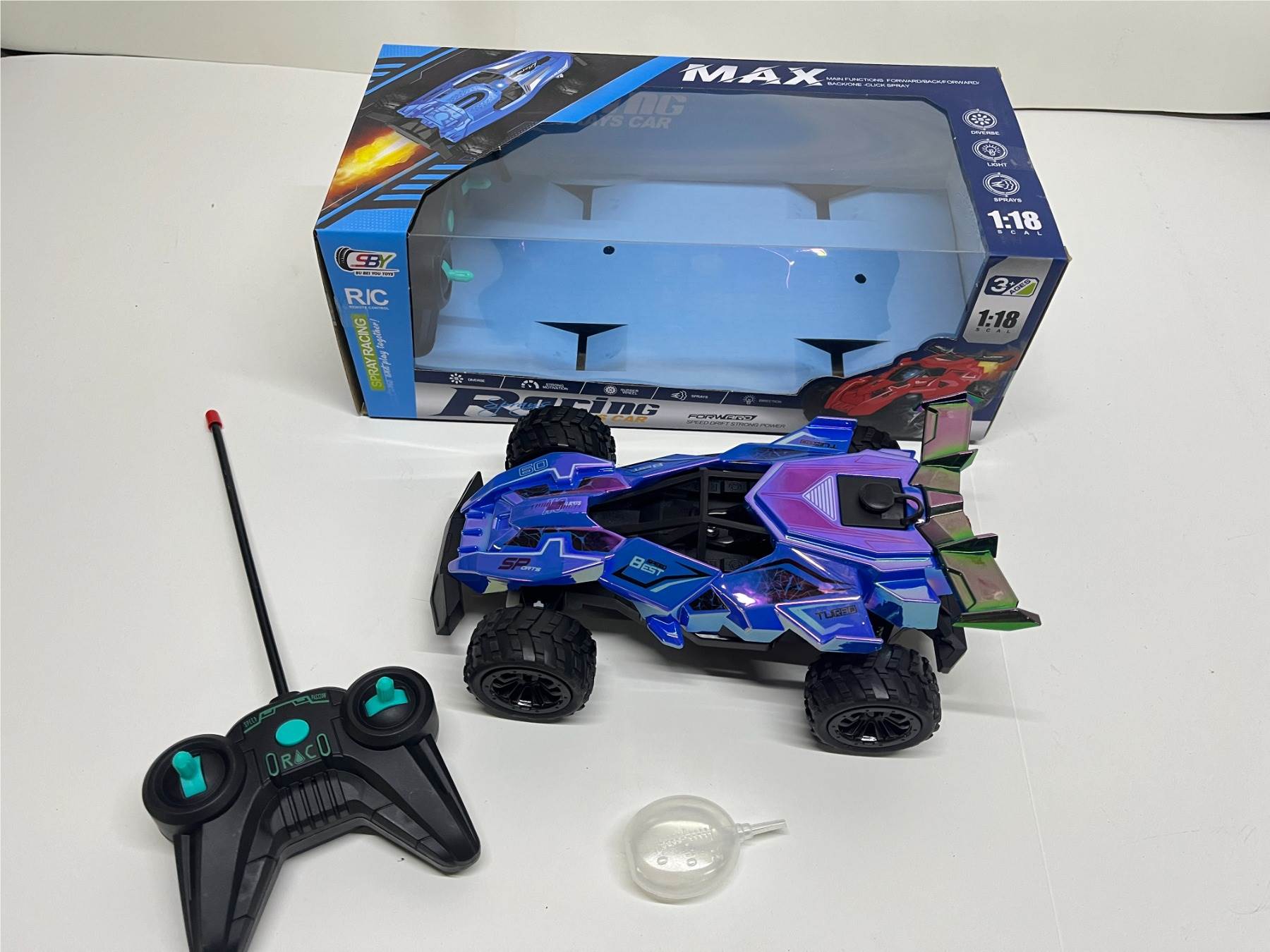 Радиоуправляемая гоночная машина с распылителем и подсветкой 1:18