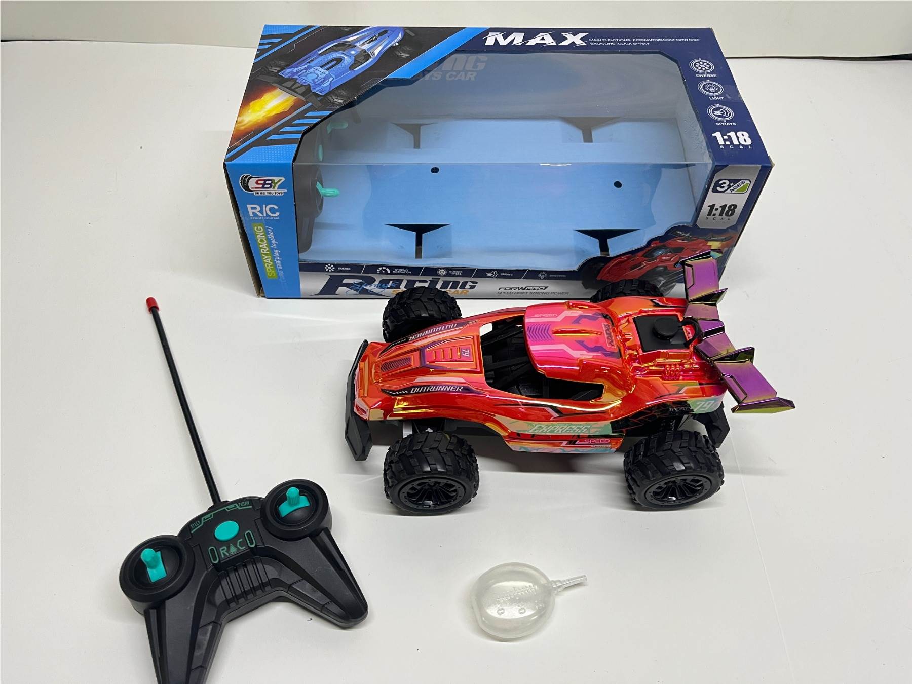 Радиоуправляемая гоночная машина с распылителем и подсветкой 1:18