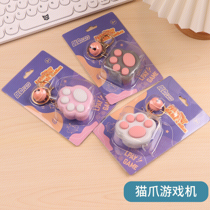 Интерактивная игрушка "Кошачья лапка" с колокольчиком