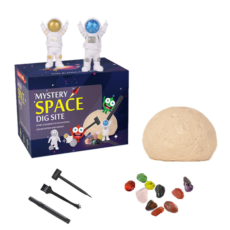 Развивающая игрушка "Космонавт" в коробке
