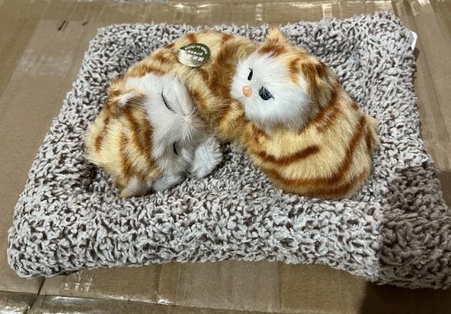 Мягкая игрушка Спящий котенок, сидячий