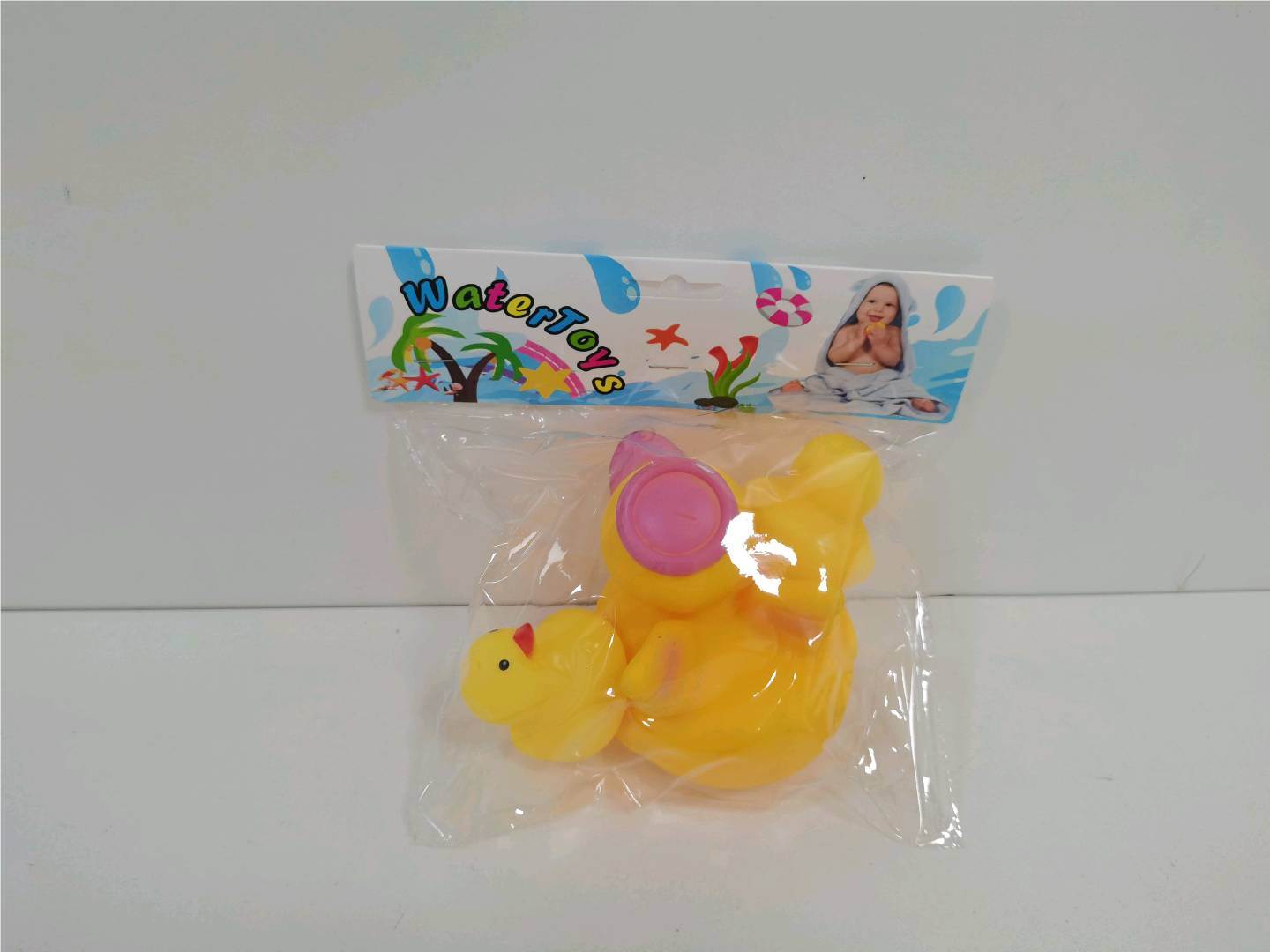 Фигурки животных в PVC упаковке на картоне