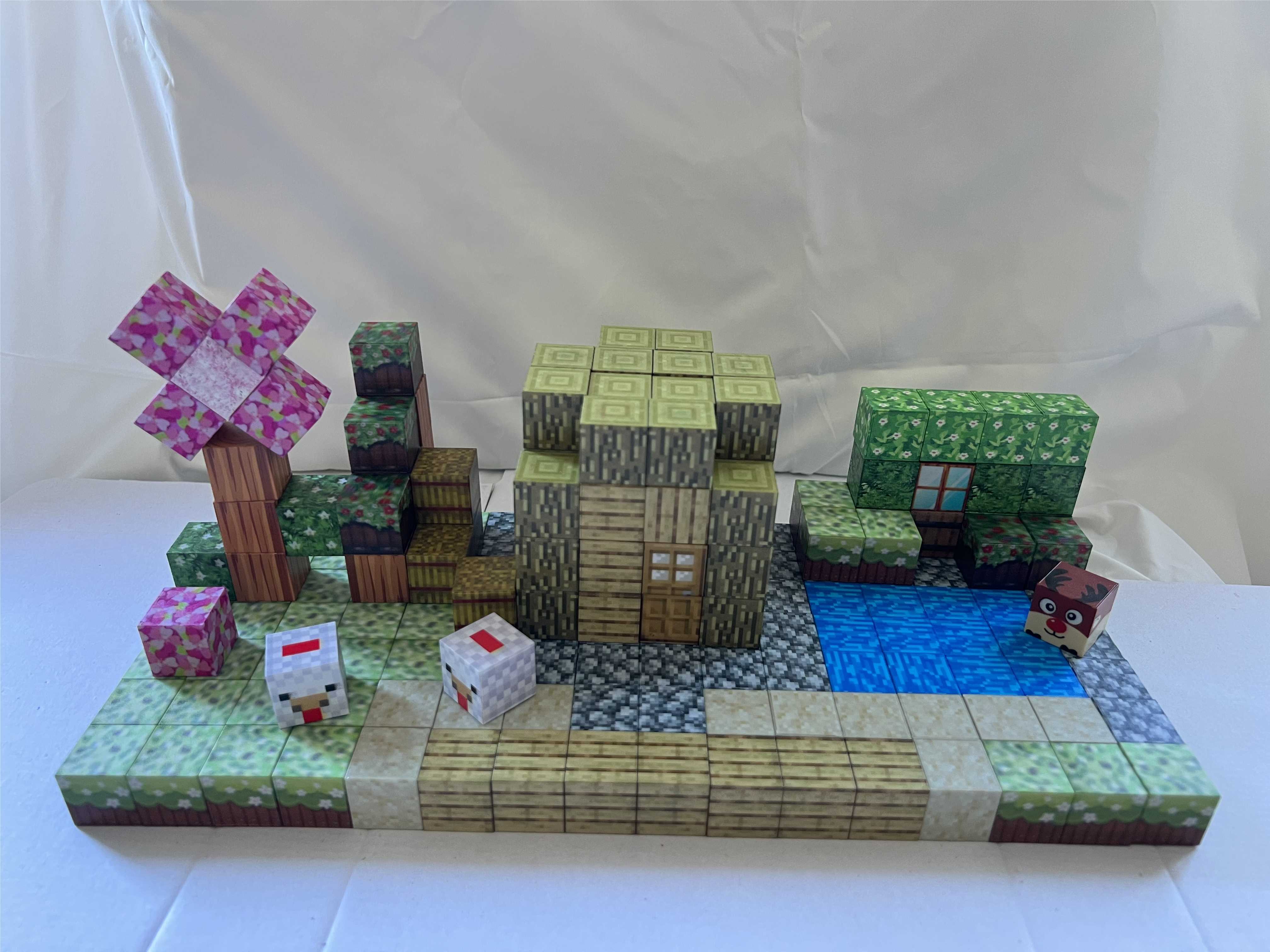 Магнитный конструктор Happy Village, 204 детали