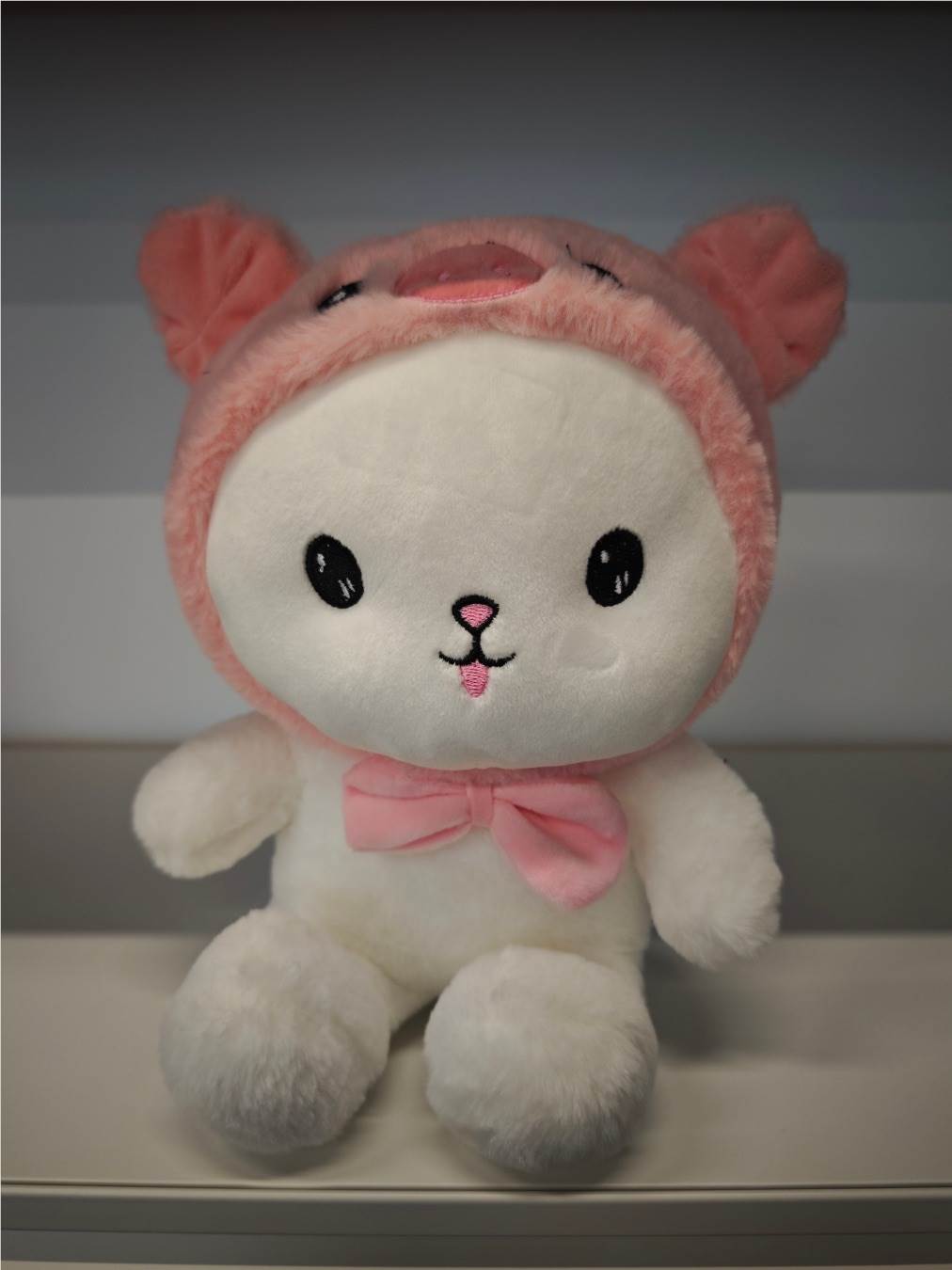 Мягкая игрушка свинка с бантом, 28 см