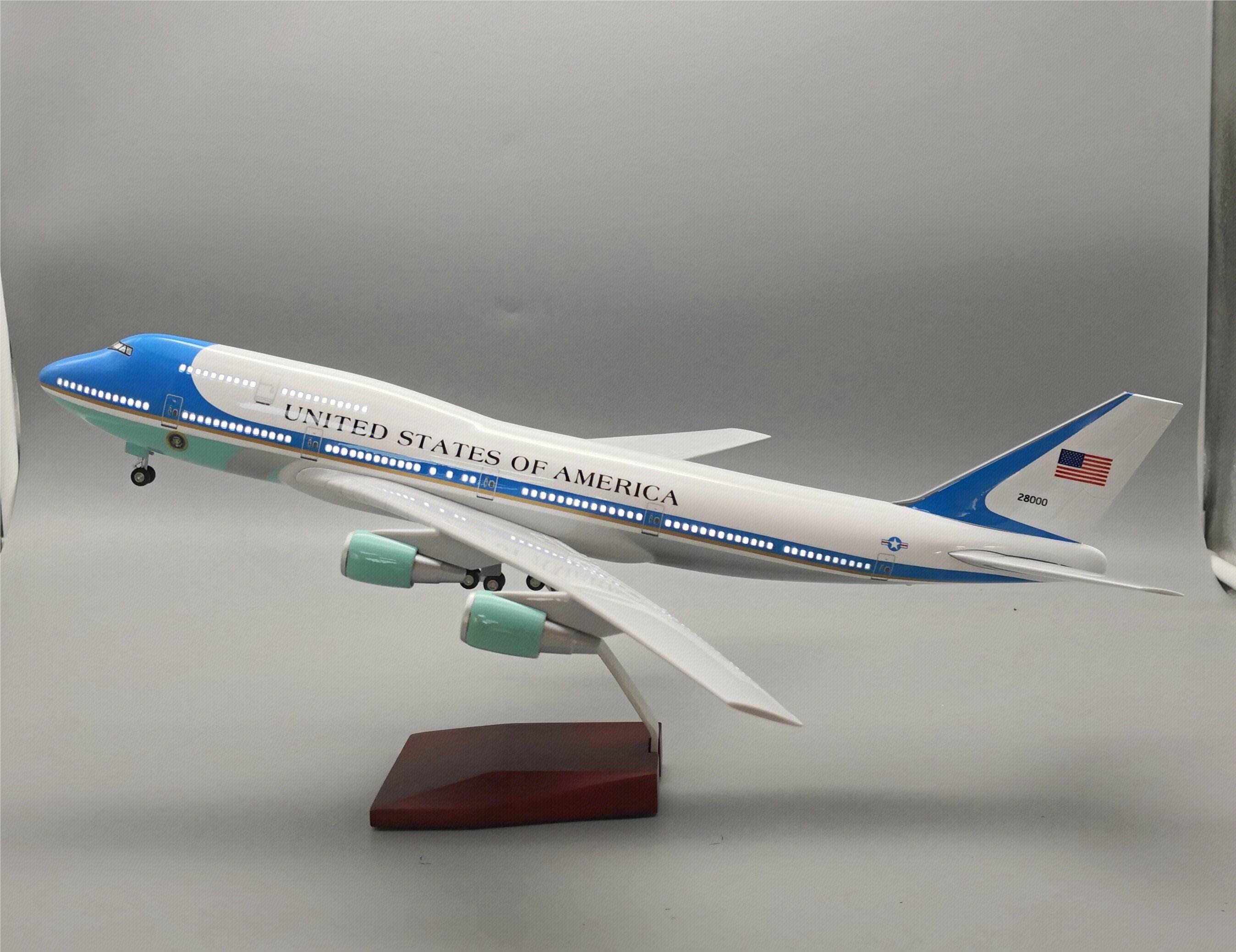 Модель самолета Boeing 747 Air Force One, 47 см