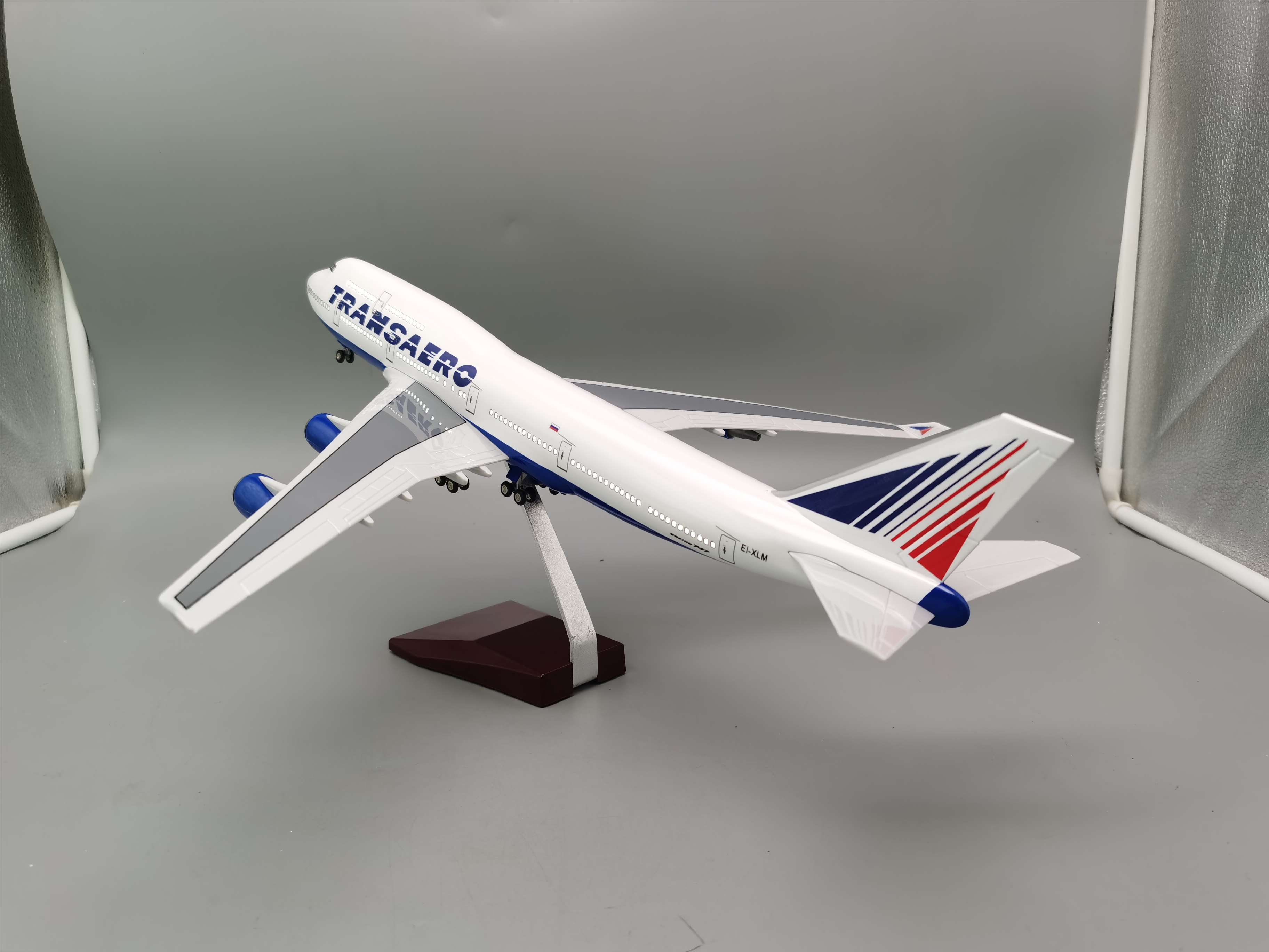 Модель самолета Boeing 747, 47 см, 1:150