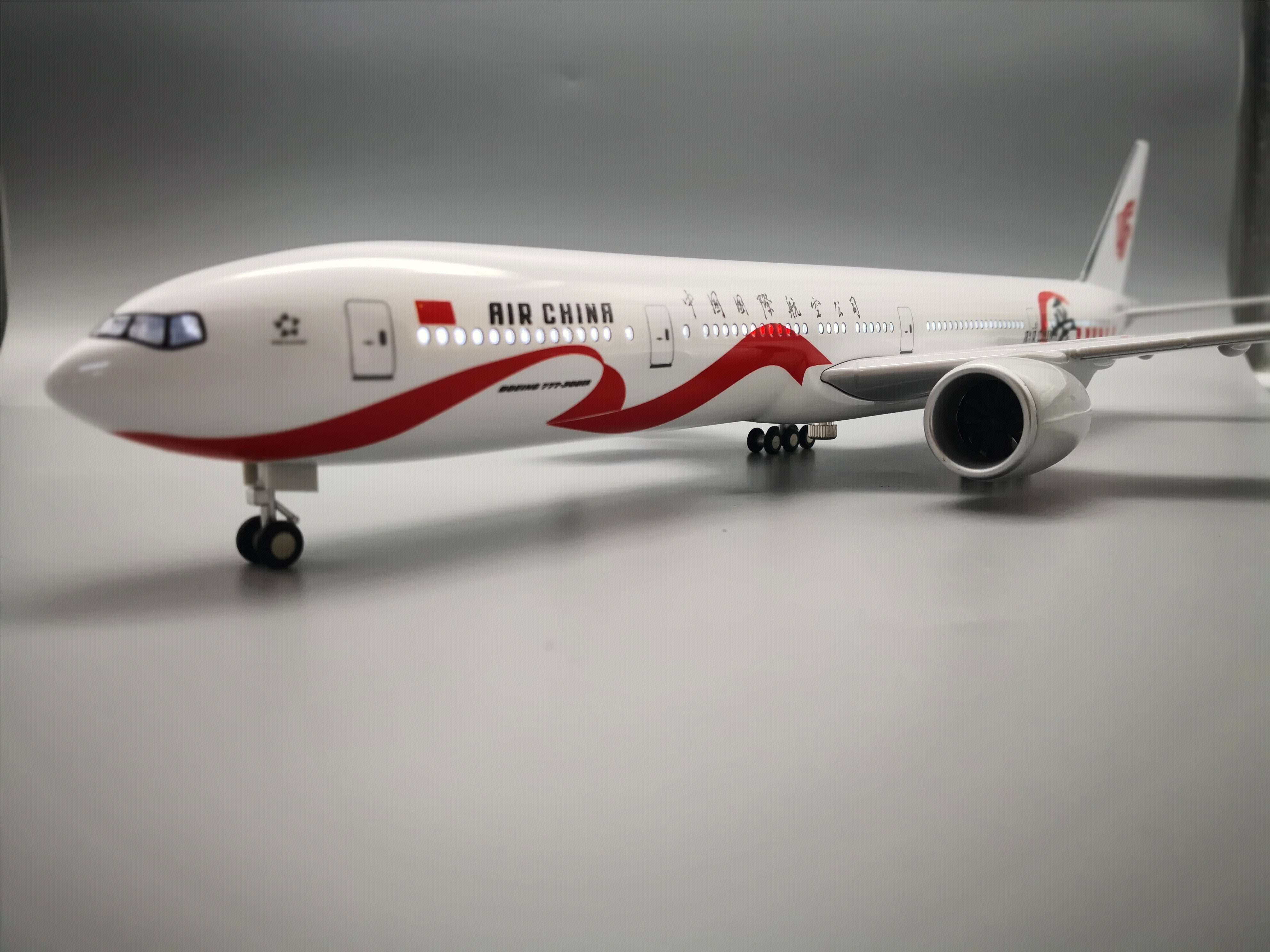 Модель самолета Boeing 777 "Люблю Китай", 47 см