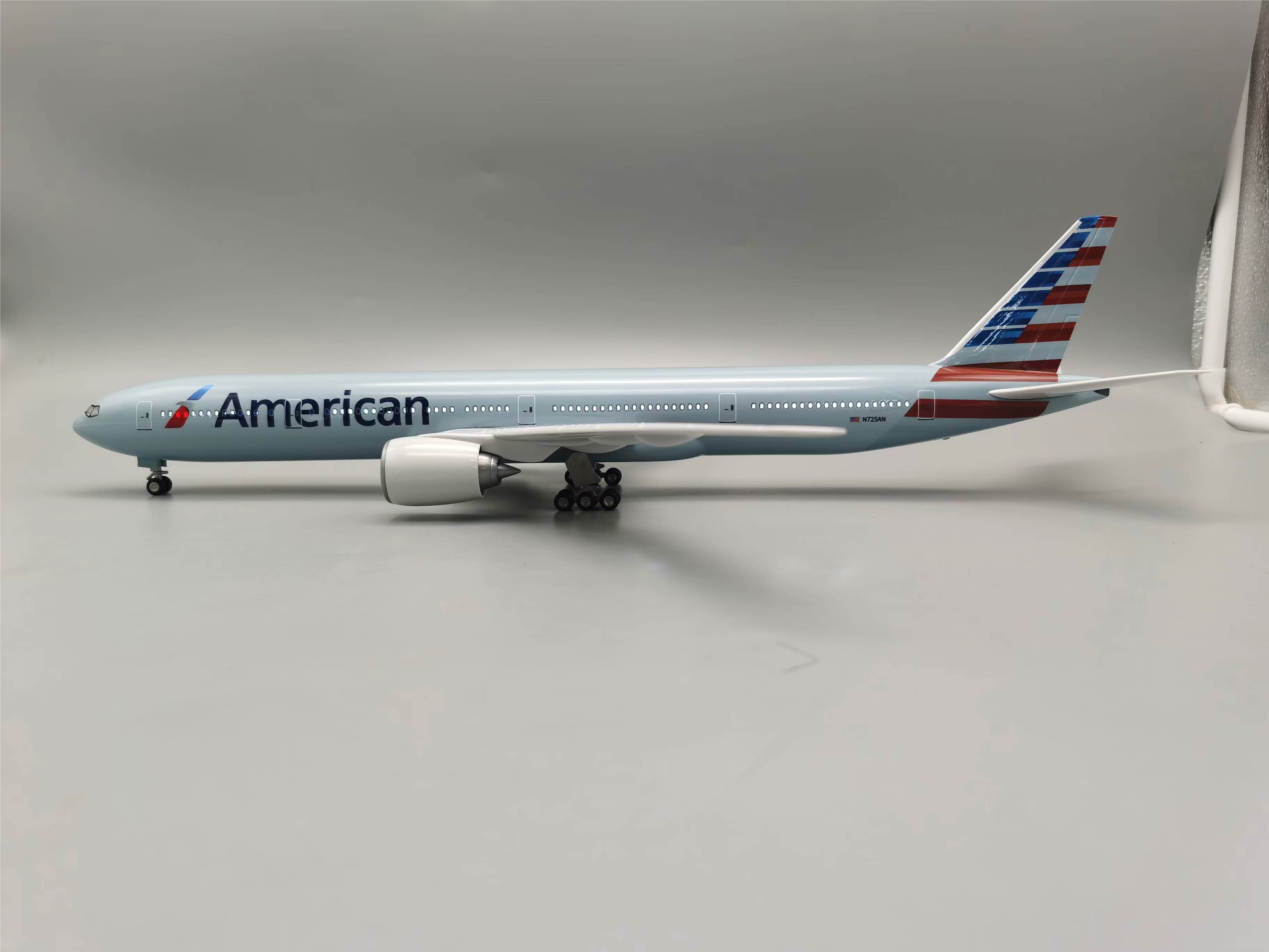 Модель самолета American Airlines 777, 47 см