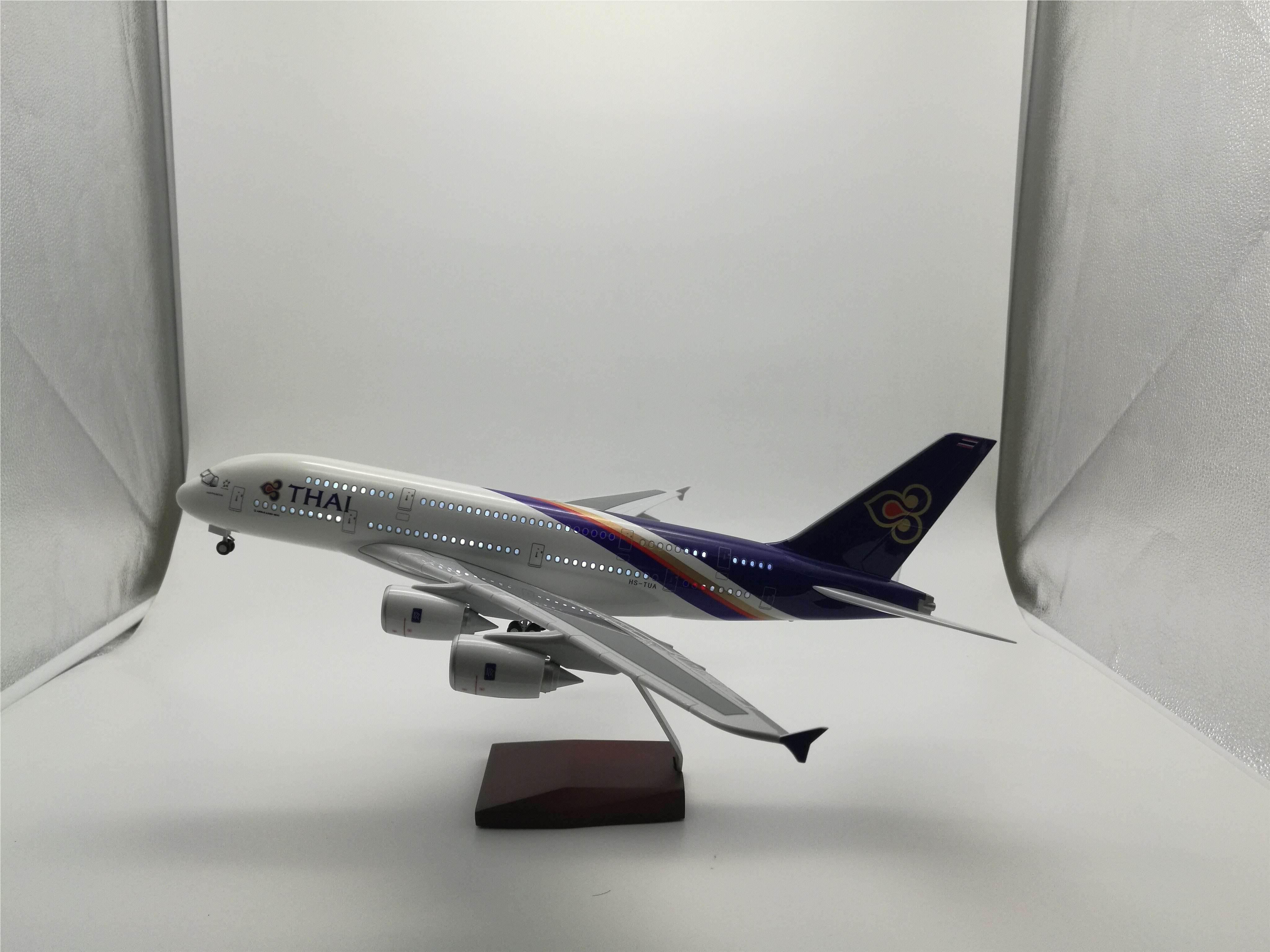 Модель самолета Thai Airways A380, 46 см, 1:160