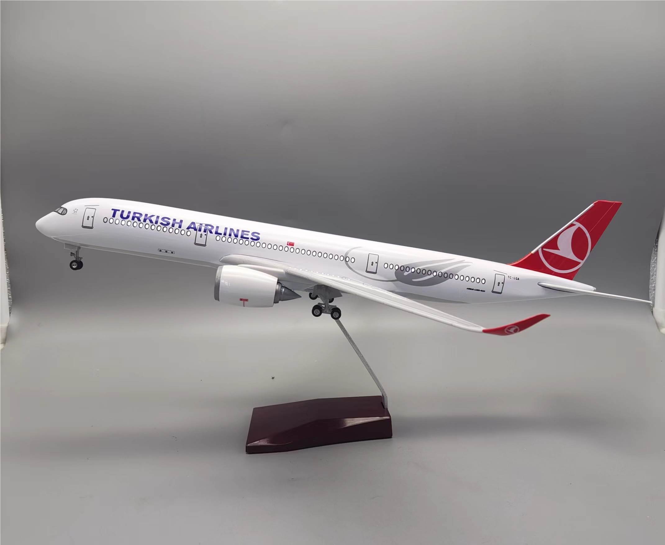Модель самолета Airbus A350 Turkish Airlines 47см