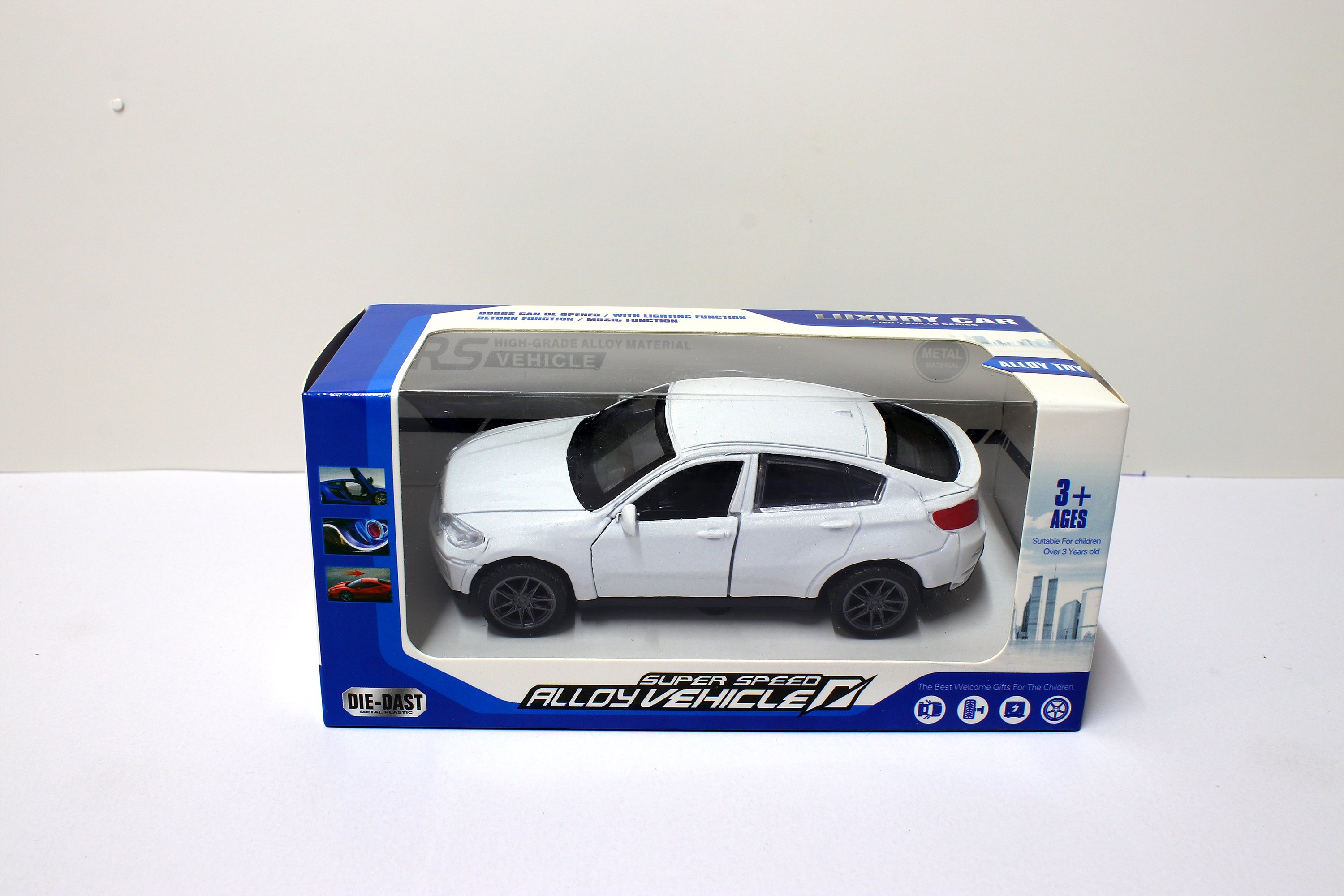 Металлическая модель BMW M4, инерционная, 1:36