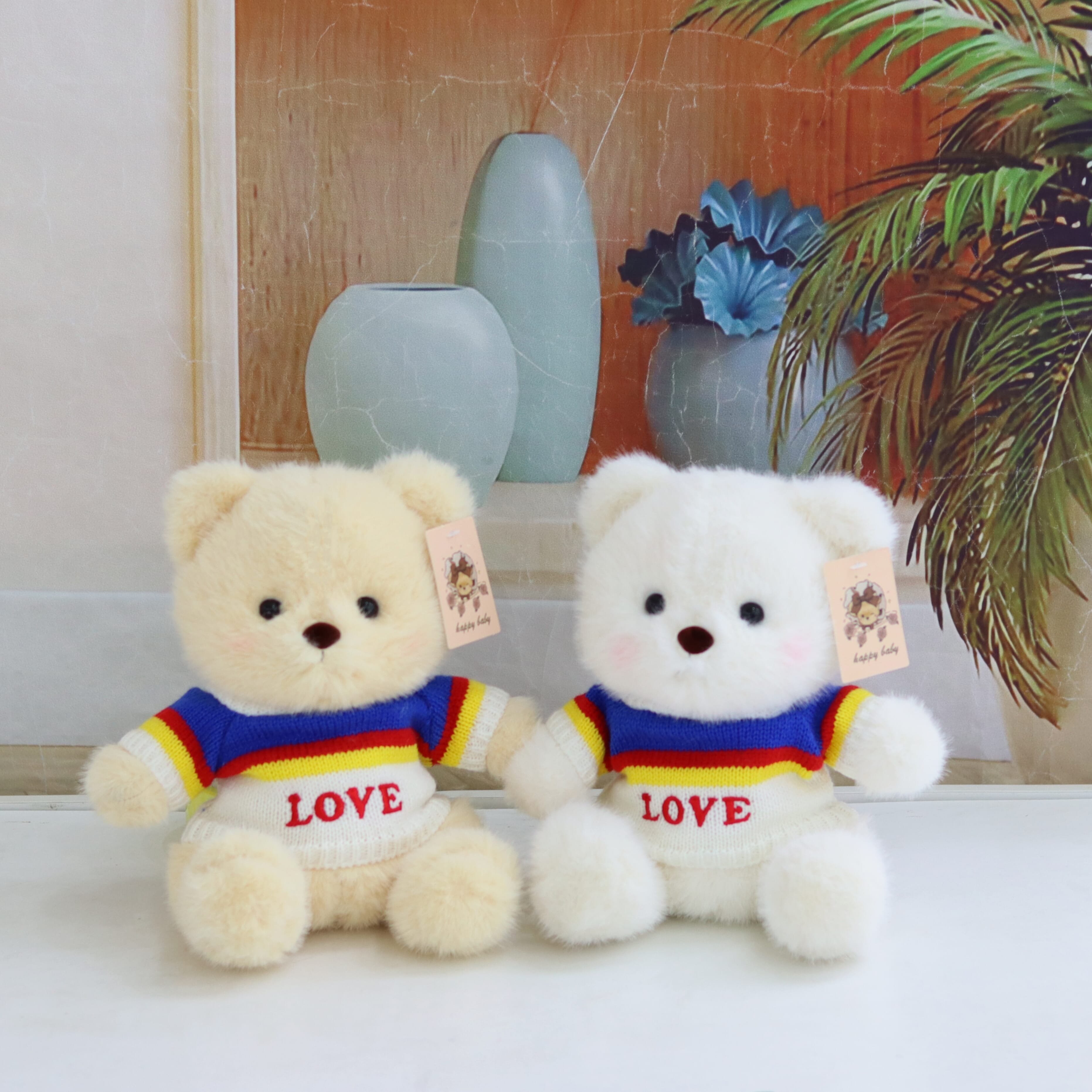 Мишка Линда в свитере Love, мягкая игрушка