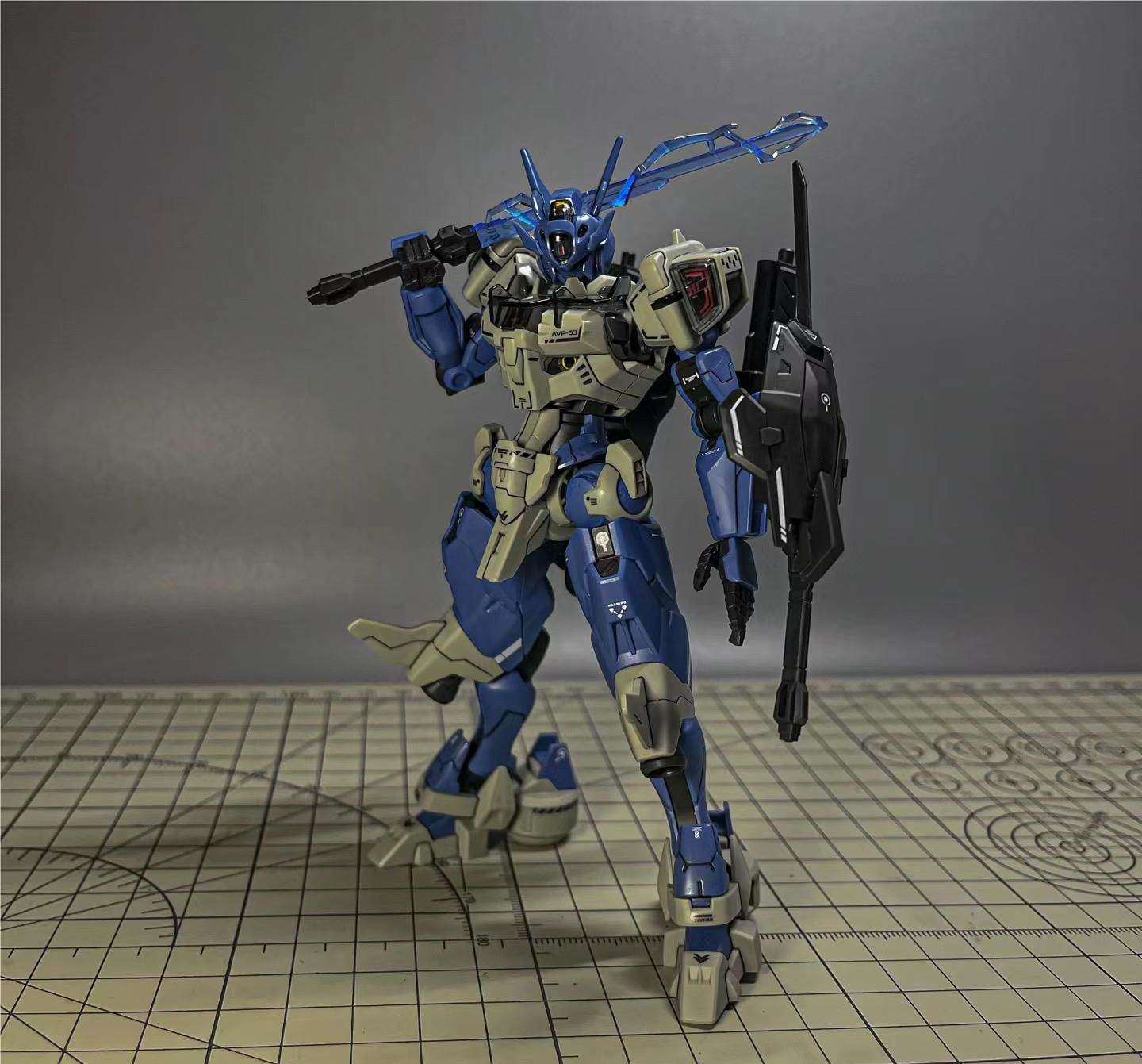 Сборная модель робота Gundam HG Arnold Magic Spirit