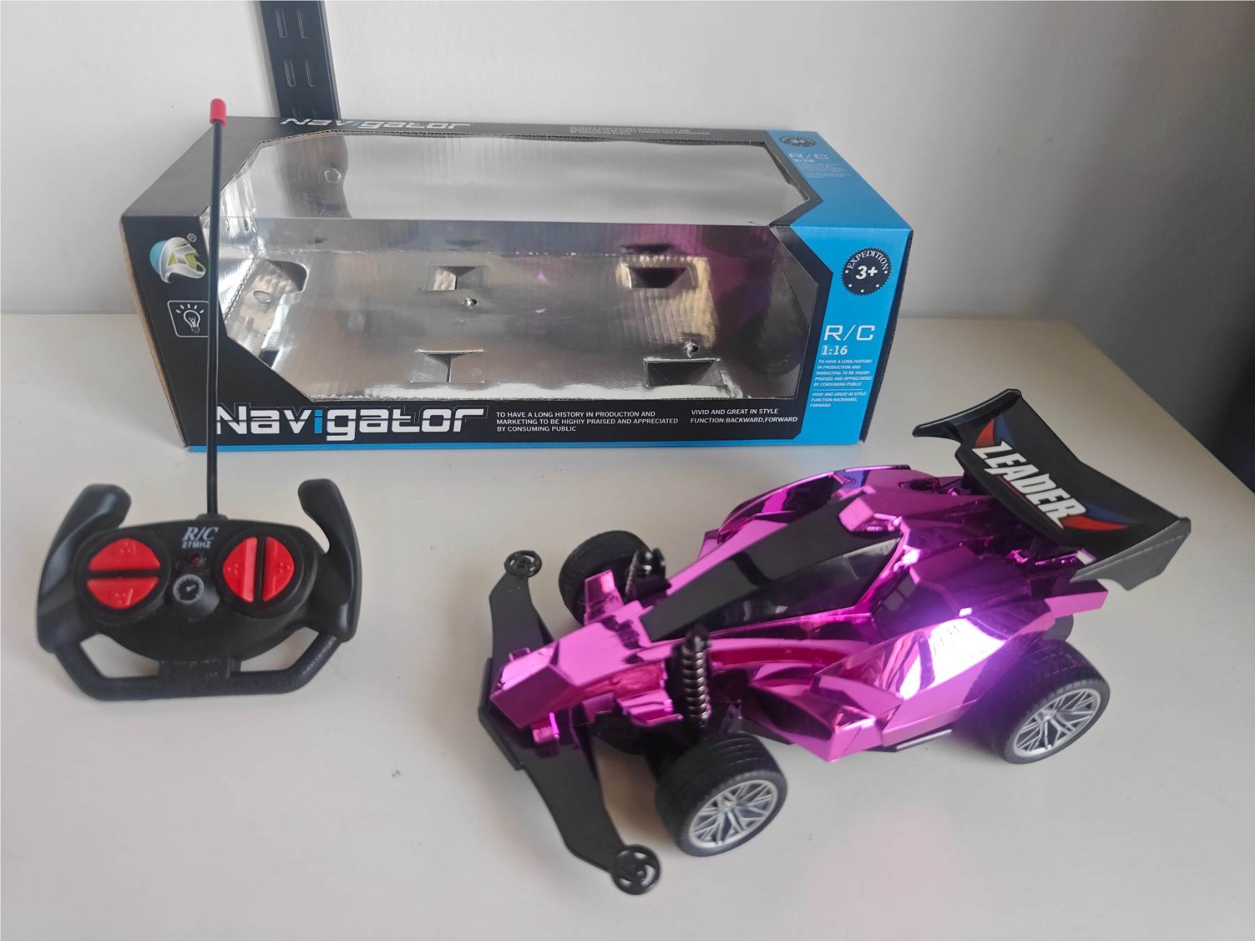 Радиоуправляемый внедорожник 1:16, розовый, 4WD, свет