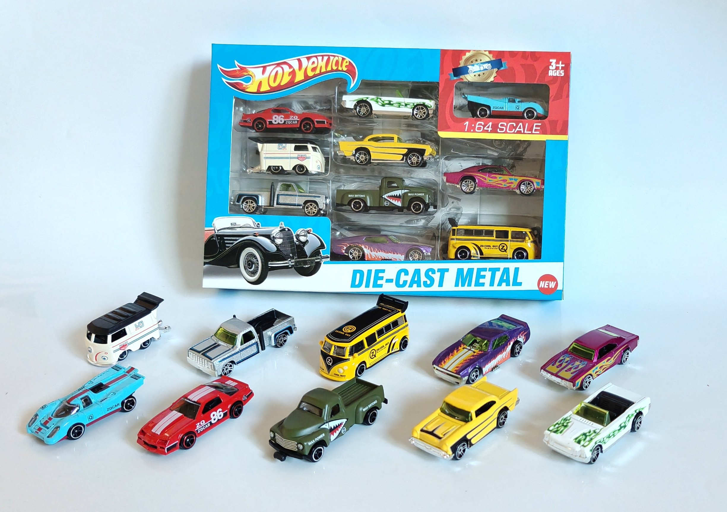 Набор из 10 винтажных машинок 1:64